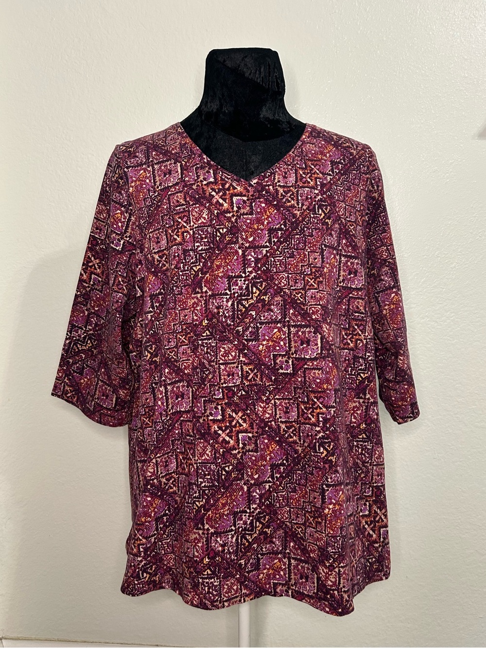 Catherines Printed V-Neck Knit Top Size 14/16W